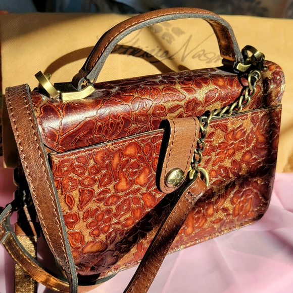 Patricia Nash Handbags - Patricia Nash Glitter Rose leather crossbody (NW/detached tags) & Vintage Scarf